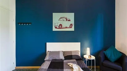 Room for rent in Milano Zona 8 - Fiera, Gallaratese, Quarto Oggiaro, Milan