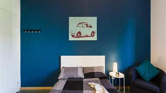 Rooms in Milano Zona 8 - Fiera, Gallaratese, Quarto Oggiaro - photo 1