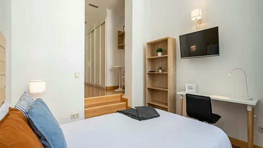 Rooms in Madrid Centro - photo 3
