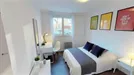 Room for rent, Lille, Hauts-de-France, &lt;span class=&quot;blurred street&quot; onclick=&quot;ProcessAdRequest(9397268)&quot;&gt;&lt;span class=&quot;hint&quot;&gt;See streetname&lt;/span&gt;[xxxxxxxxxxxxx]&lt;/span&gt;