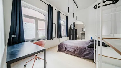 Room for rent in Charleroi, Henegouwen