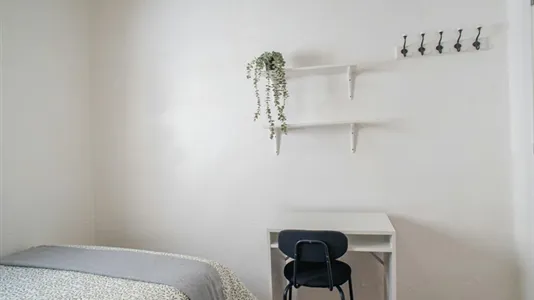 Rooms in Mislata - photo 9