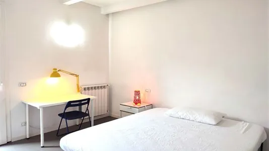 Rooms in Roma Municipio VI – Roma Delle Torri - photo 5