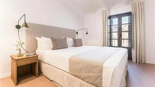 Apartments in Barcelona Ciutat Vella - photo 8