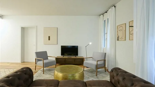 Apartments in Barcelona Ciutat Vella - photo 2