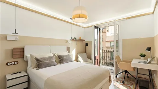 Apartments in Barcelona Eixample - photo 7
