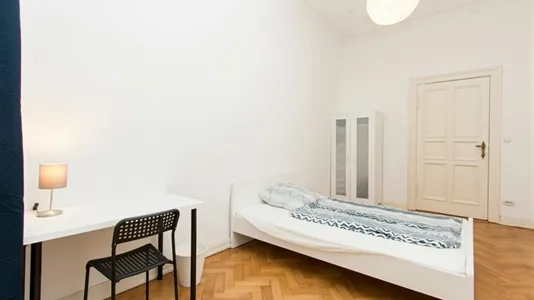 Rooms in Berlin Tempelhof-Schöneberg - photo 1