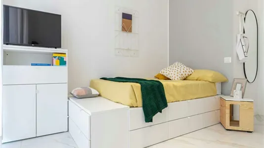 Rooms in Milano Zona 5 - Vigentino, Chiaravalle, Gratosoglio - photo 1