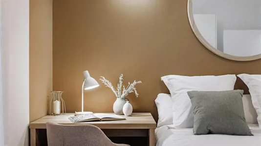 Rooms in Barcelona Ciutat Vella - photo 3