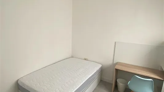 Rooms in Castellbisbal - photo 3