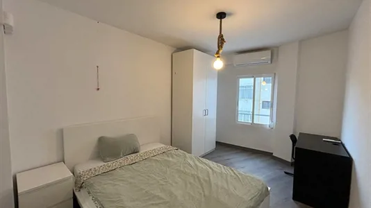 Rooms in Tavernes Blanques - photo 3