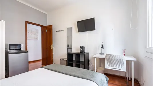 Rooms in Alcalá de Henares - photo 9