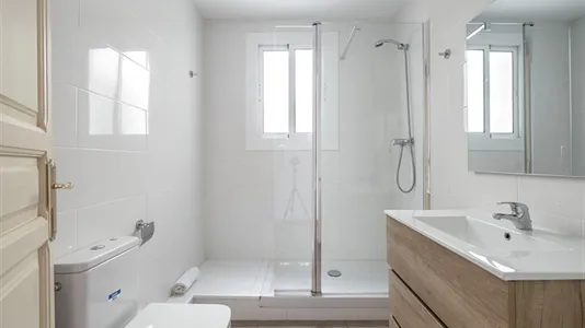 Rooms in Barcelona Eixample - photo 6