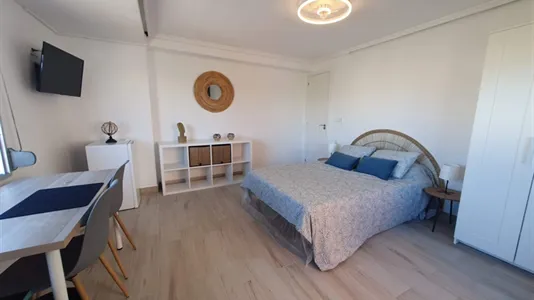 Rooms in Valencia Poblats Marítims - photo 4