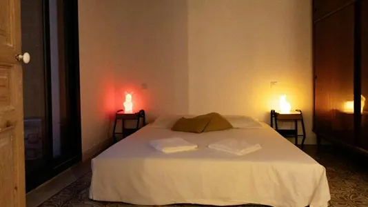 Rooms in Barcelona Ciutat Vella - photo 2