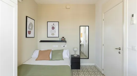 Rooms in Barcelona Eixample - photo 7