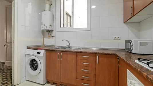 Rooms in Barcelona Ciutat Vella - photo 7