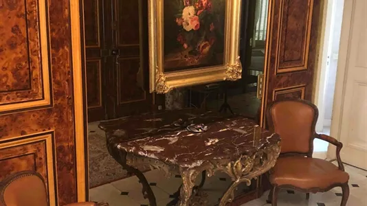 Apartments in Paris 8ème arrondissement - photo 4