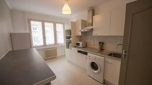 Rooms in Saint-Étienne - photo 7