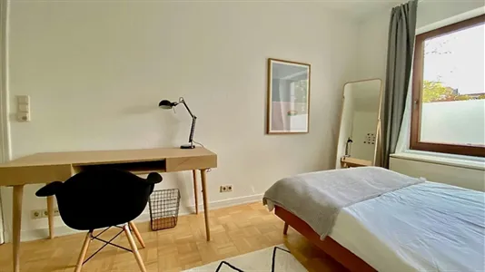 Rooms in Hamburg Nord - photo 4