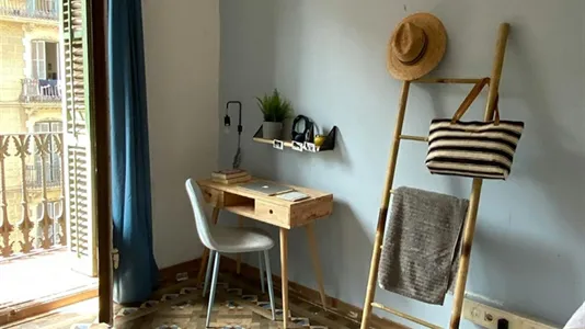 Rooms in Barcelona Eixample - photo 3