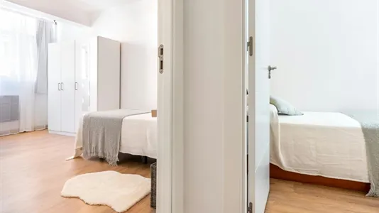 Rooms in Oviedo - photo 10