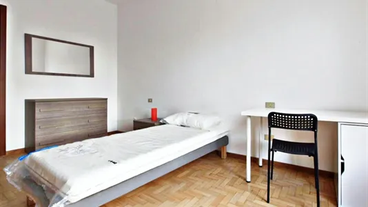 Rooms in Milano Zona 8 - Fiera, Gallaratese, Quarto Oggiaro - photo 9