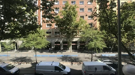 Rooms in Madrid Centro - photo 10