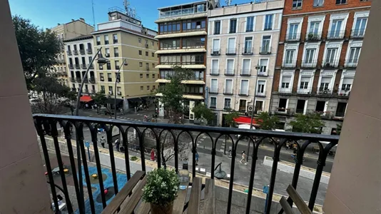Rooms in Madrid Centro - photo 2