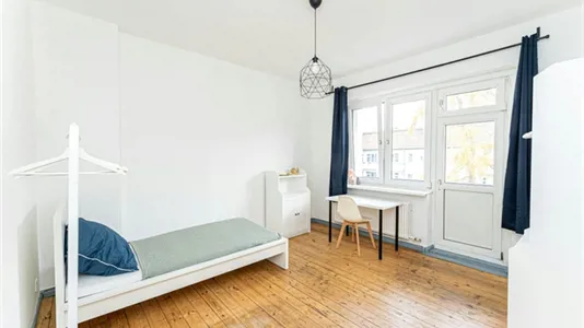 Rooms in Berlin Neukölln - photo 1