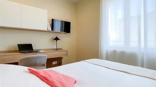 Rooms in Madrid Chamberí - photo 4