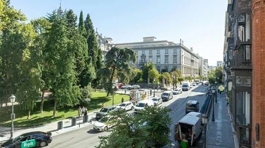 Rooms in Madrid Hortaleza - photo 9