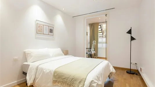 Rooms in Barcelona Eixample - photo 7