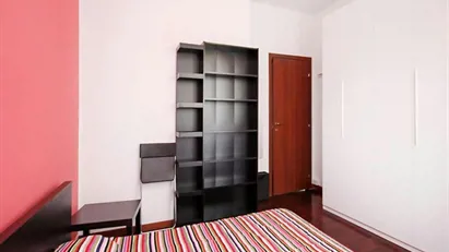 Room for rent in Milano Zona 6 - Barona, Lorenteggio, Milan