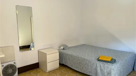 Rooms in Barcelona Ciutat Vella - photo 3