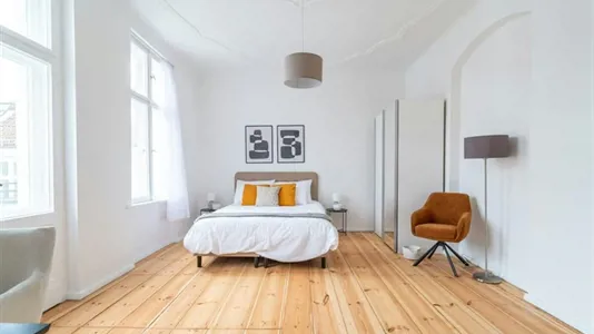 Apartments in Berlin Steglitz-Zehlendorf - photo 2