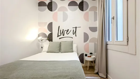 Rooms in Barcelona Ciutat Vella - photo 1