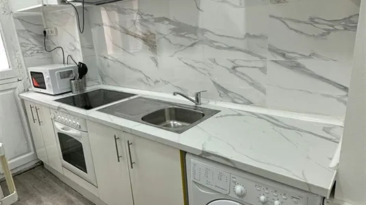 Rooms in Madrid Salamanca - photo 9