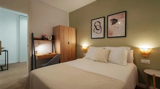 Rooms in Barcelona Eixample - photo 3