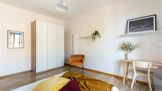Rooms in Milano Zona 2 - Stazione Centrale, Gorla, Turro, Greco, Crescenzago - photo 3