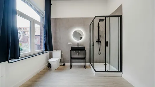 Rooms in Charleroi - photo 3