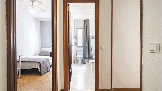 Rooms in Guadalajara - photo 4