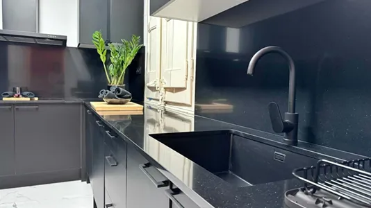 Rooms in Barcelona Eixample - photo 9