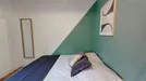 Room for rent, Paris 17ème arrondissement, Paris, &lt;span class=&quot;blurred street&quot; onclick=&quot;ProcessAdRequest(12232354)&quot;&gt;&lt;span class=&quot;hint&quot;&gt;See streetname&lt;/span&gt;[xxxxxxxxxxxxx]&lt;/span&gt;