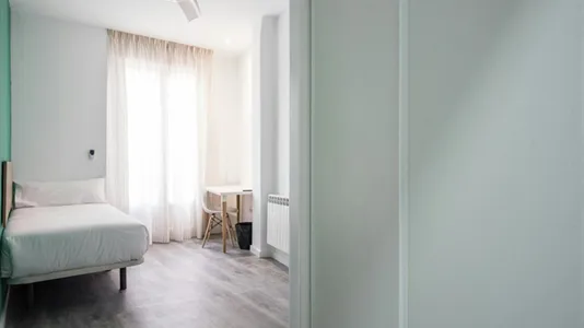 Rooms in Madrid Centro - photo 7