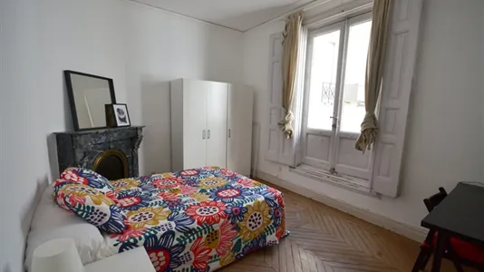 Rooms in Madrid Centro - photo 8