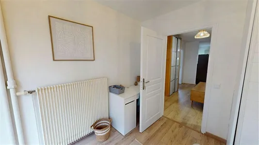 Rooms in Saint-Julien-en-Genevois - photo 4