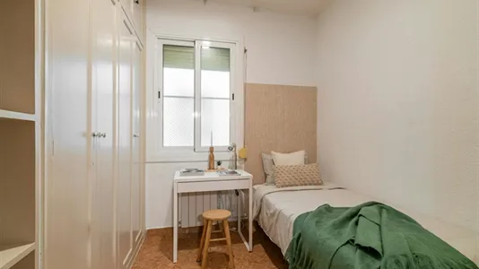Rooms in Barcelona Eixample - photo 2