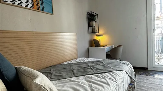 Rooms in Barcelona Ciutat Vella - photo 7