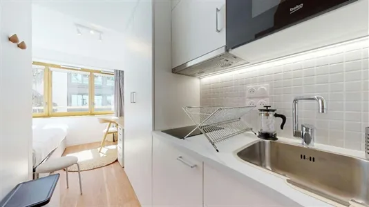 Rooms in Paris 17ème arrondissement - photo 3